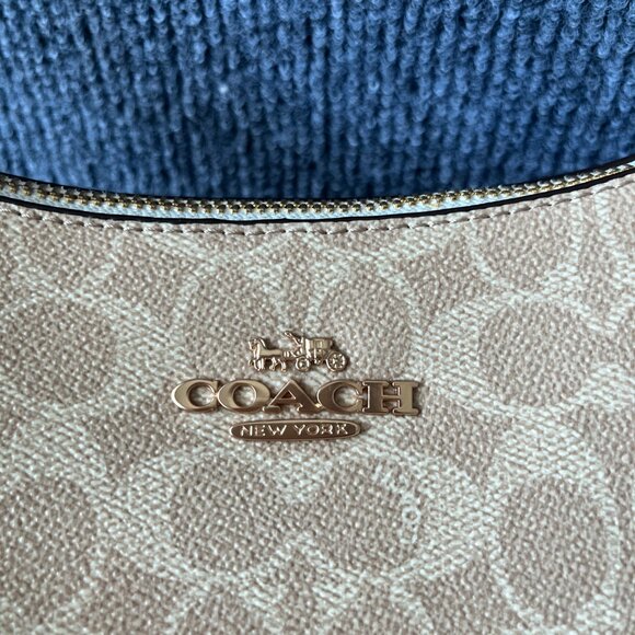 Coach fashion Women's Bag Fashionable Cream Handbag - Picture 9 of 9